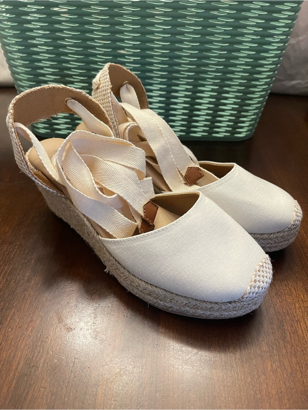 NWOT Serra Women's Strappy Stylish Wedge Wedge Heel Espadrilles Sandals SZ 8